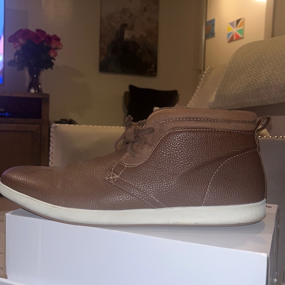 Men’s Steve Madden Fenway Sneaker, Size 14.